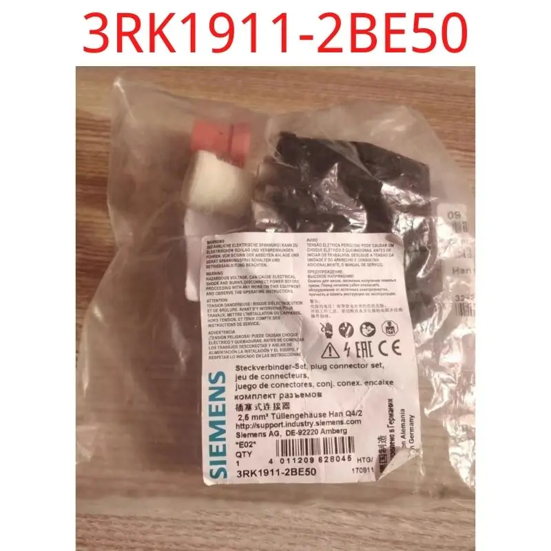 

3RK1911-2BE50 Brand New Socket insert Han Q4/2 5 contact sockets 2.5 mm2, 2 auxiliary contacts 0.5 mm2 pin 11+12 Connector set p