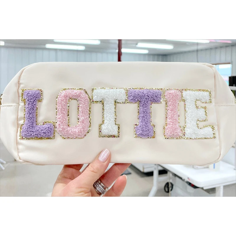 

RTS водонепроницаемые нашивки для подружки невесты в подарок с разноцветными синельными буквами, вместительная нейлоновая дорожная сумка для макияжа, большая розовая косметичка