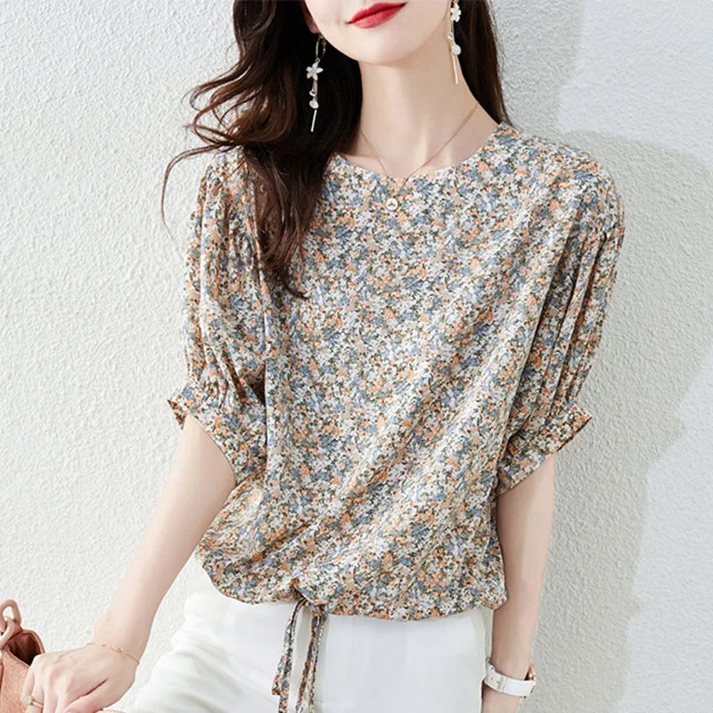 

Женская шифоновая блузка с коротким рукавом-фонариком и круглым вырезом