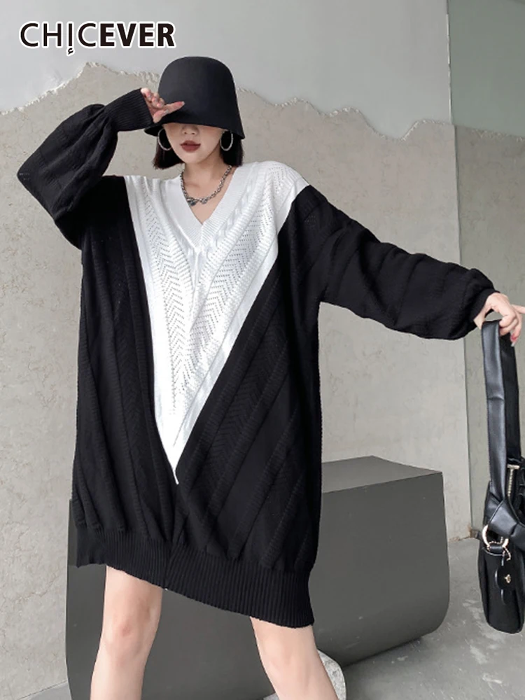 

CHICEVER Hollow Out Knitting Dress For Women V Neck Long Sleeve Colorblock Loose Midi Dresses Female Clothing Fashion Autumn New