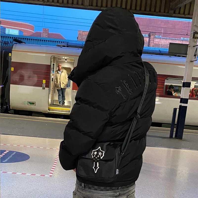 

Winter Men Trapstar Jacket AW20 Irongate Hooded Quilted Women Warm Vintage Short Jacket Top Quality Embroidered Lettering Coat