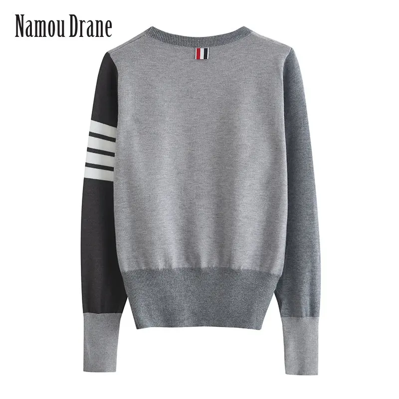 

Namou Drane The 2022 Autumn/winter New Neutral Trend Matching Color Round Neck Striped Knitwear Base Blouse Blouse Sweater