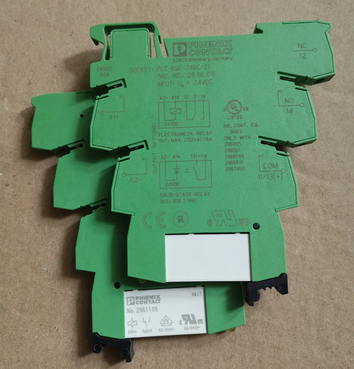 

New Stock 100% Relay Socket Quality No.2961105 24V genuine Phoenix No.2961121. 2961118 60V