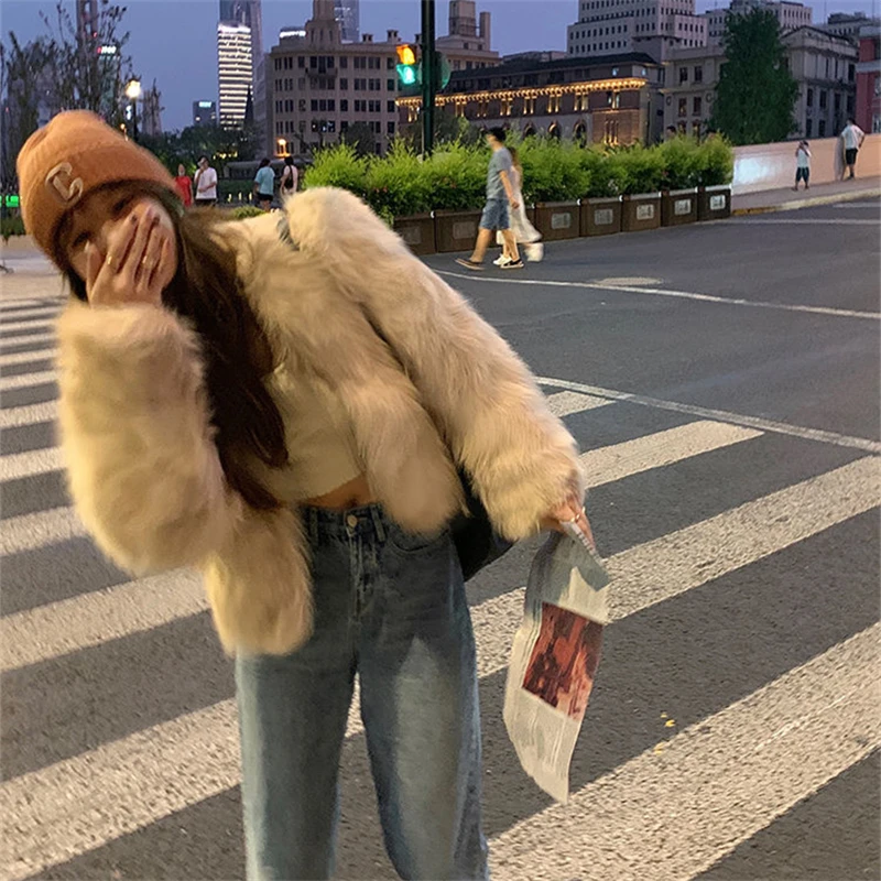 2022 Winter Women Fashion Faux Fox Fur Coats Warm Feather Coats Korea Fashion Lady Party Elegant Outfits Loose Short Outercoat