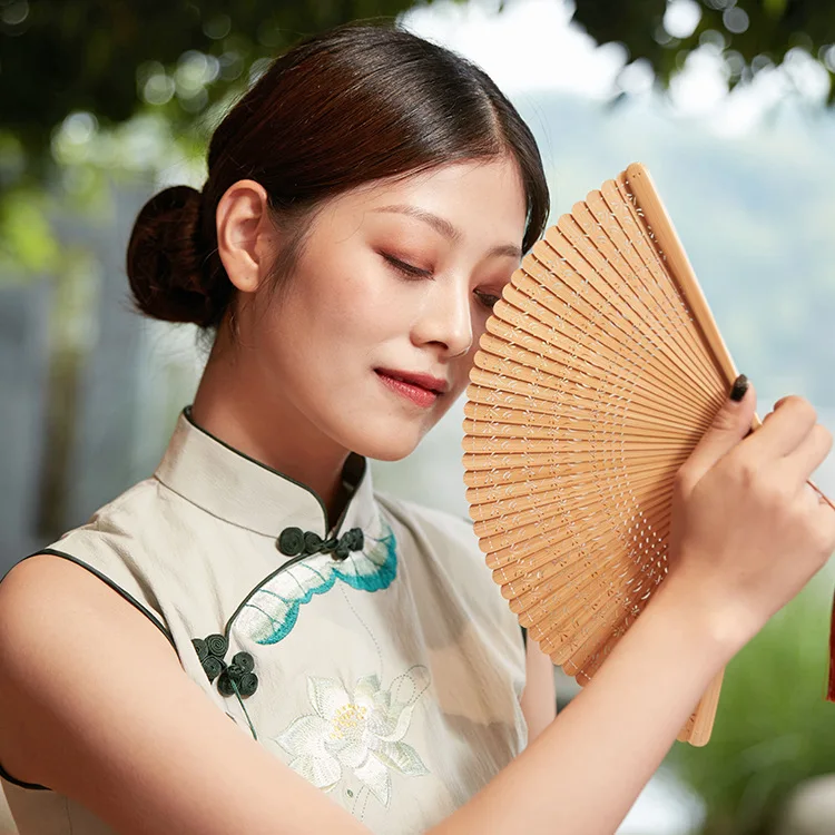 

Pure handmade bamboo fan dance fan Japanese bamboo product craftsmanship folding fan