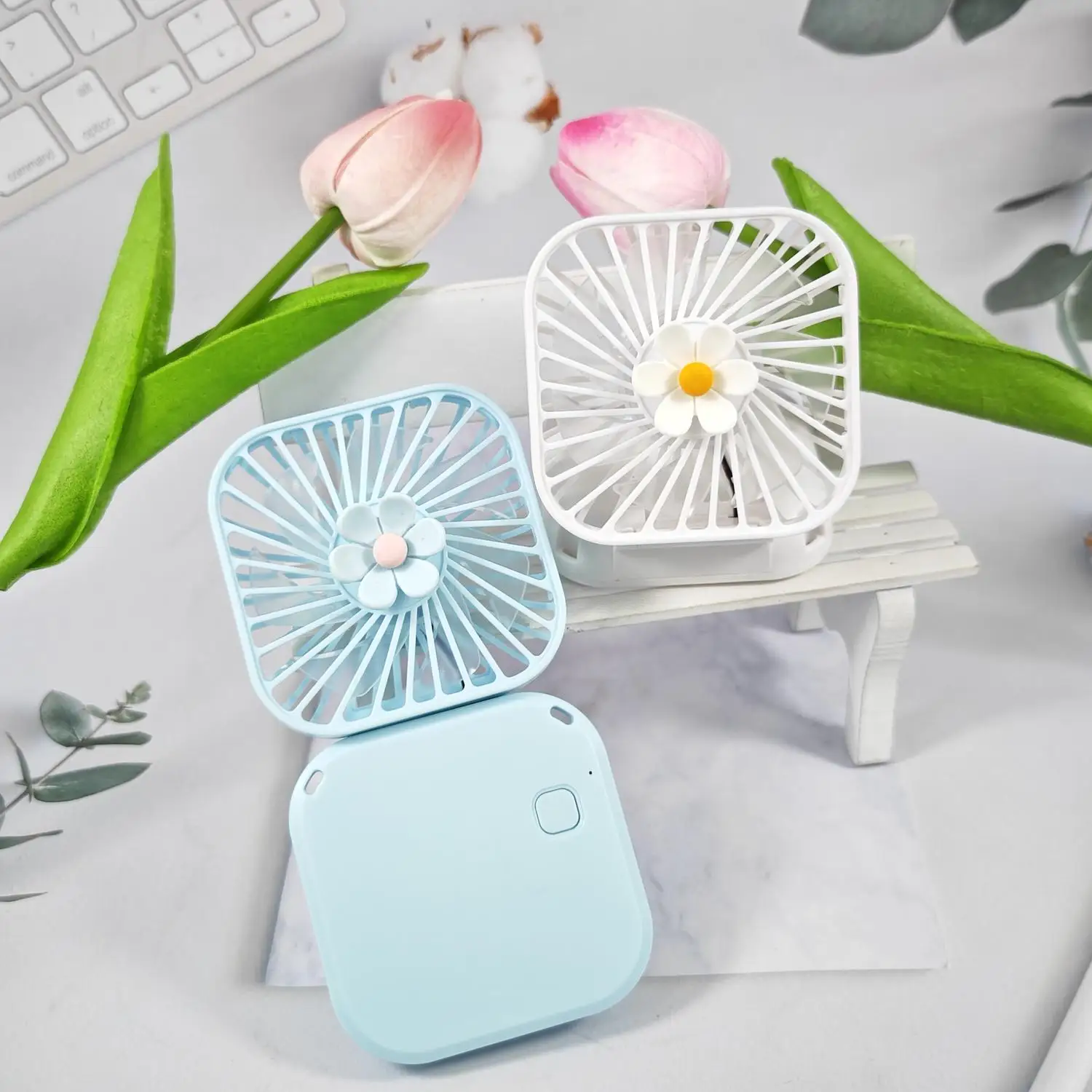 Фото Портативный складной мини-вентилятор Daisy Decor с USB-зарядкой для рабочего стола, офиса и использования на улице №2