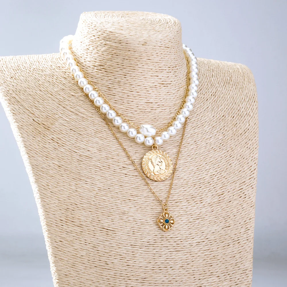 

Wholesale Fashion Special-Interest Gold Pendant Pearl Chain Stitching Necklace Choker Ins Style Ornament
