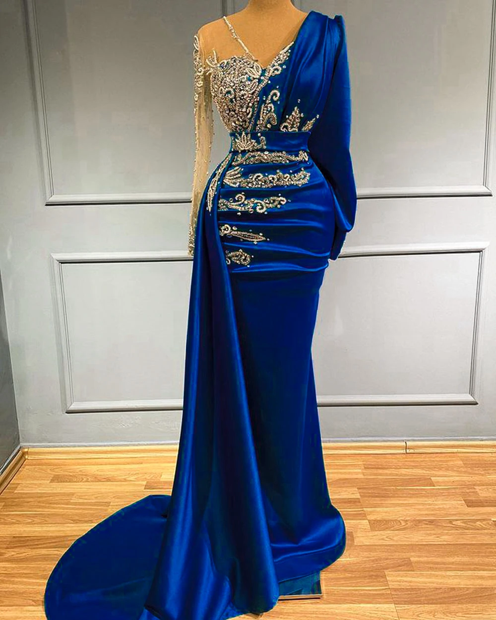 

BridalAffair Luxury Mermaid Prom Dresses 2022 Sparkly Crystals Elegant Royal Blue Satin Dubai Women Formal Party Evening Gowns