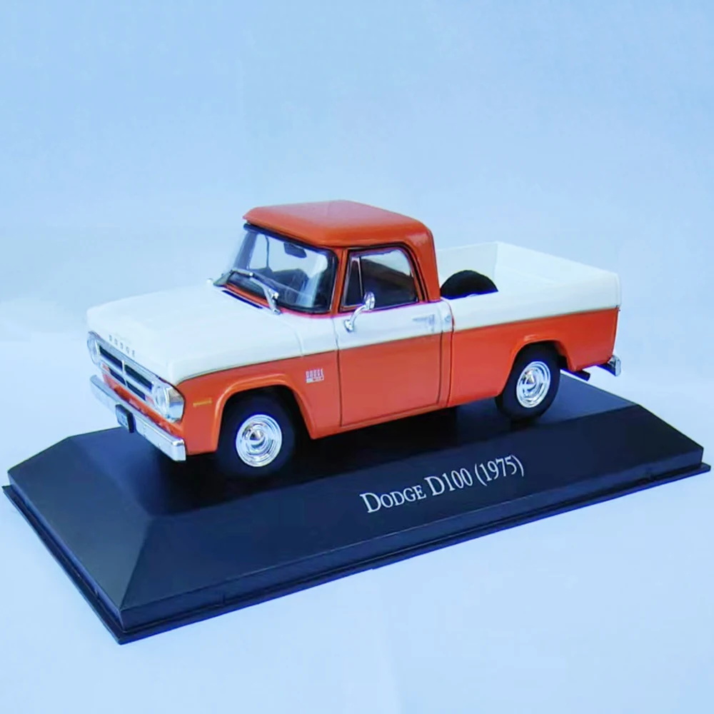 Модель автомобиля Dodge D-100