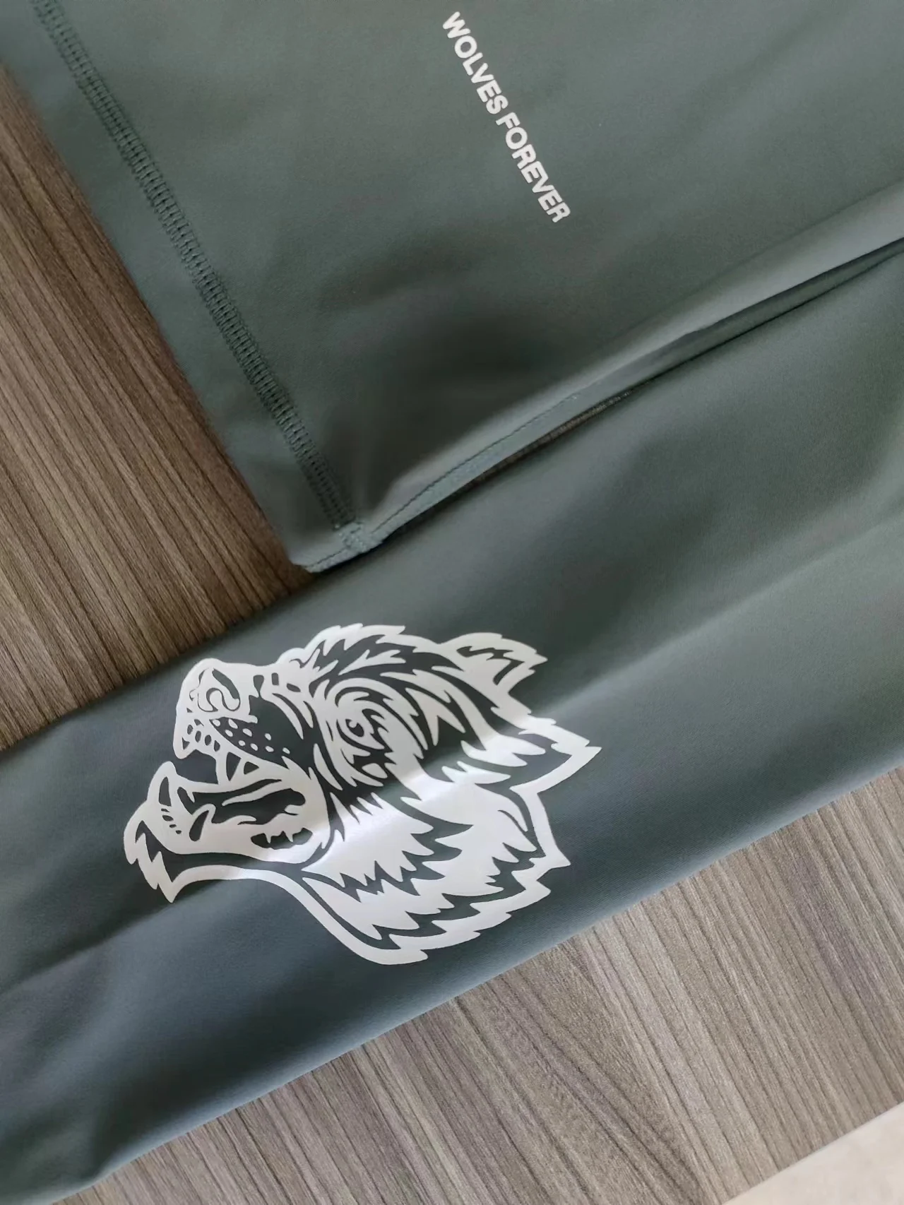 DARC Women Gym Top Fitness SHIELD EVERYDAY SPORTS Wolf Head Fitness Tight Top Long Sleeve Bra