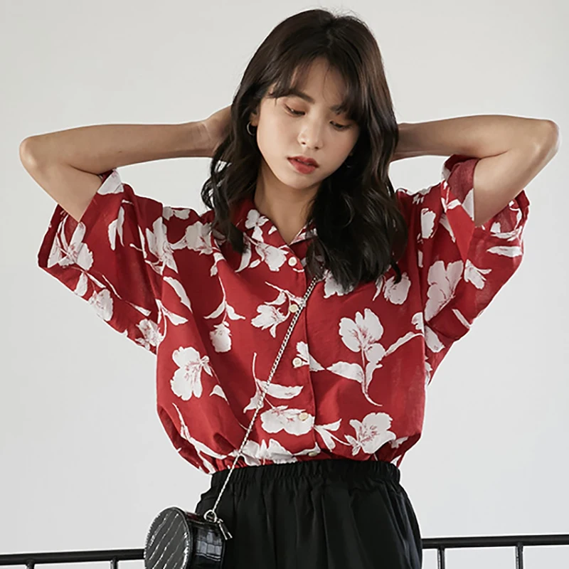 

Блузка женская Винтажная с отложным воротником и принтом, модная Повседневная рубашка с коротким рукавом, с цветочным принтом, красная, на л...
