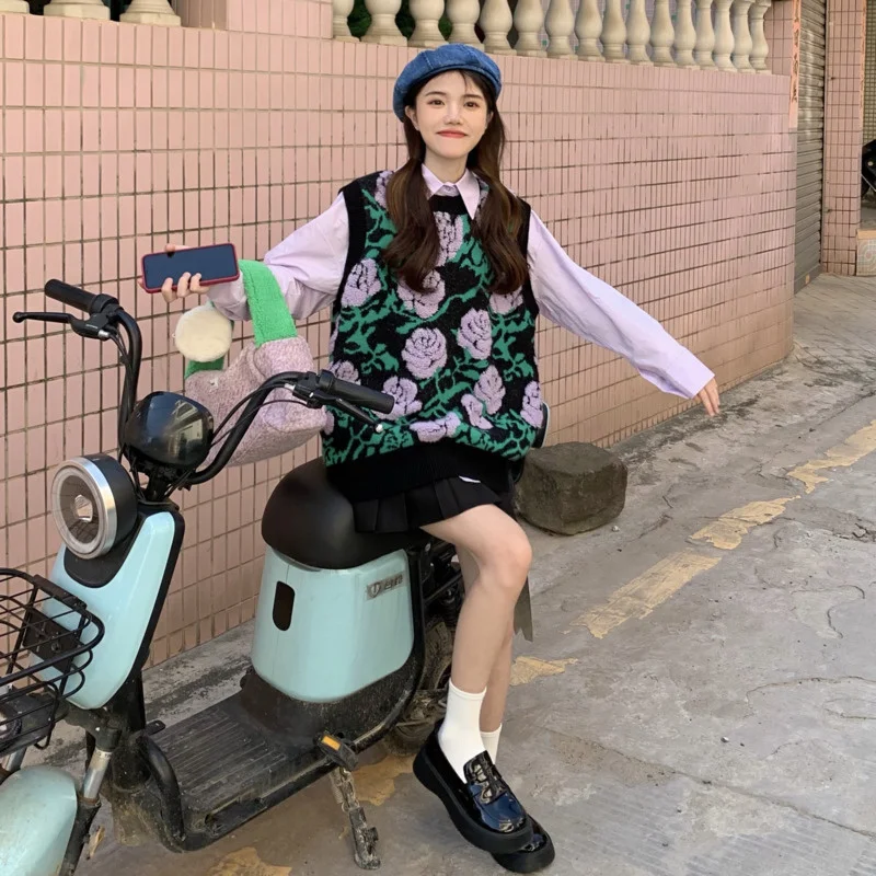 Женский комплект из двух предметов Трикотажный жилет с цветочным принтом и