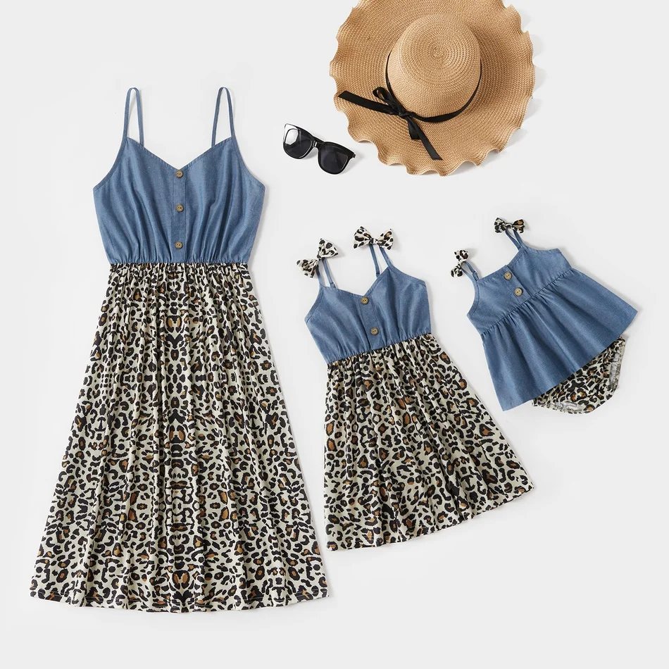 Летнее платье для матери и дочери с V-образным вырезом |