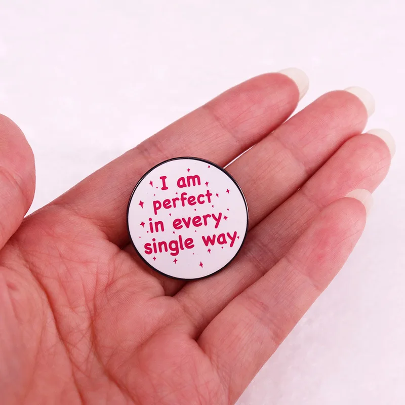 Забавный и юмористический значок со звуковым сигналом в европейском