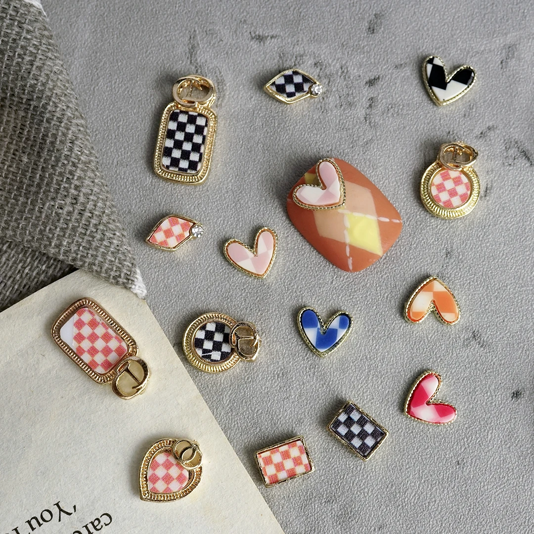 10PCS Nail Art 5D Checkered Heart Love Series Decorations Accessory Metal Chessboard Jewelry Manicure Accessories - купить по