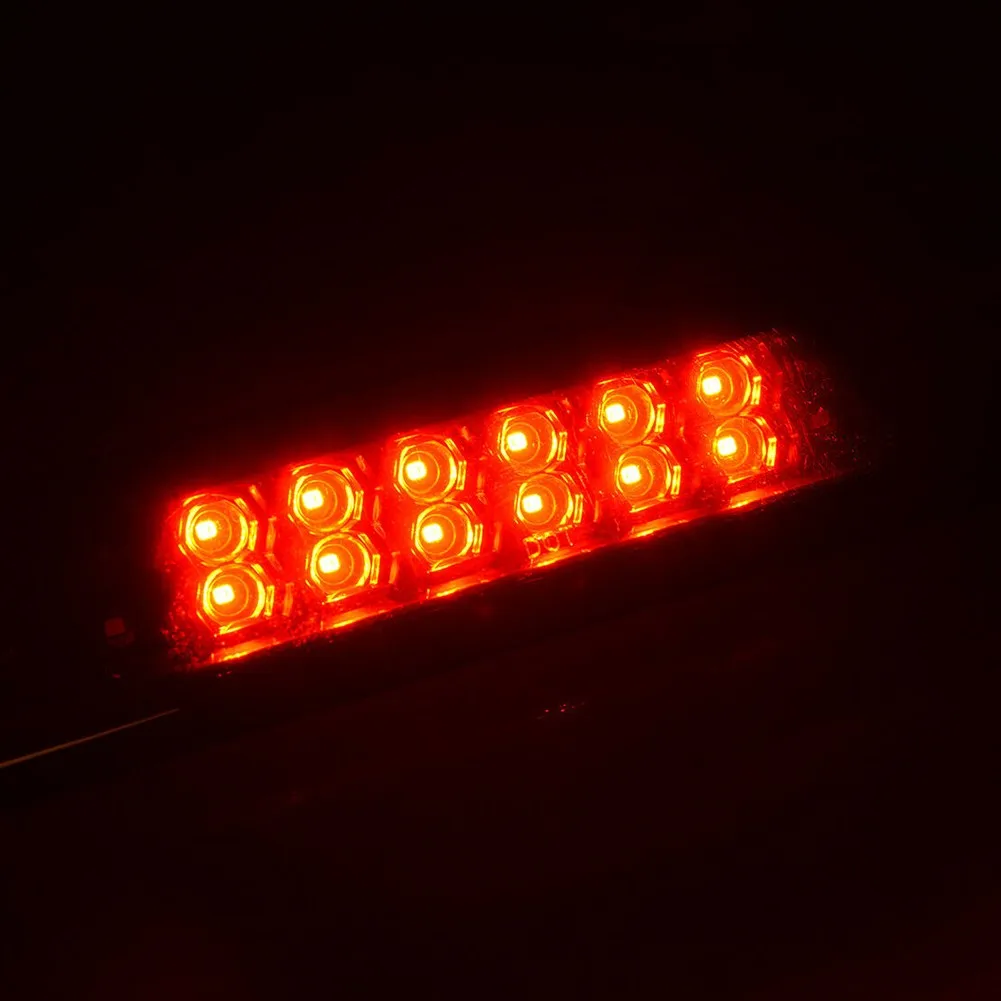 

Universal5W 200A 10-30V Rear High Mount Third Brake Red White Stop Light Lamp Fit For Dodge Ram 1500 2500 Black Housing LED
