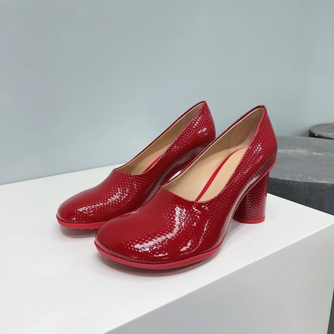 

Туфли-лодочки женские из натуральной кожи на массивном каблуке, 9 см