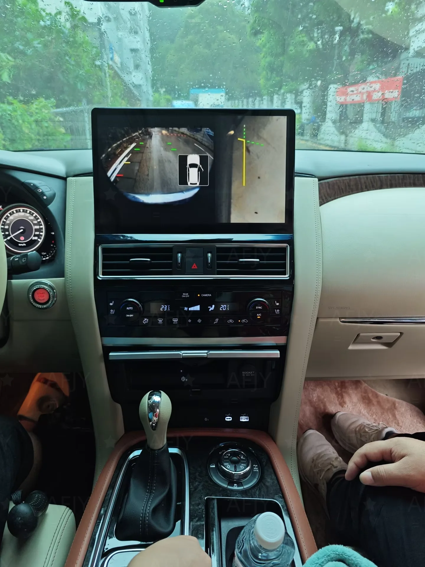 Фото 16,9-дюймовый автомобильный радиоприемник для Nissan Patrol Y62 Armada 2010-2022 с CarPlay, GPS-навигацией, мультимедиа, DVD-плеером и поддержкой Android Auto №5