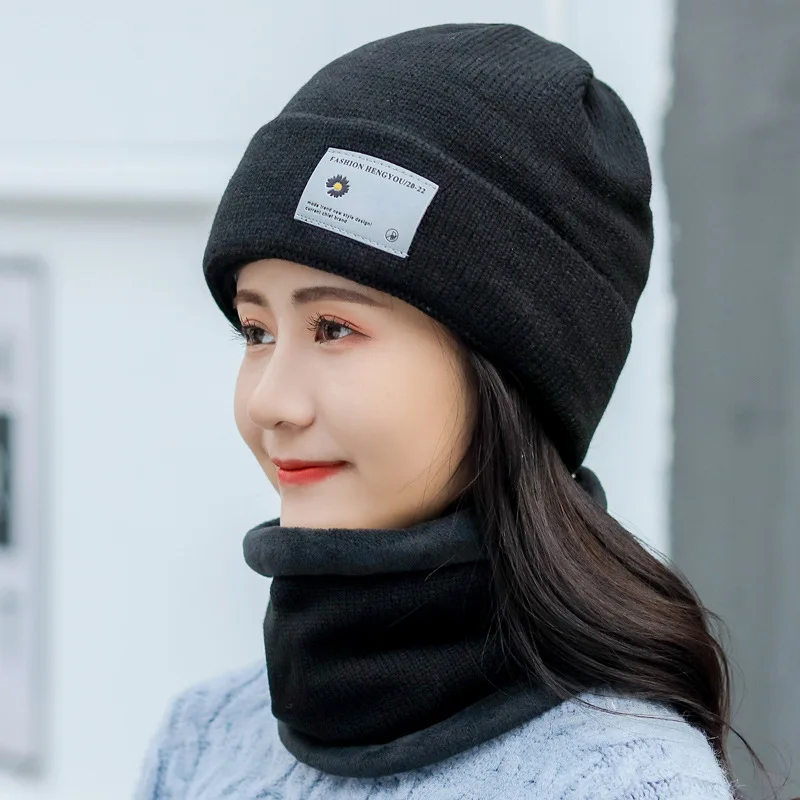 Рисунок 4 - Зимние шапки-бини