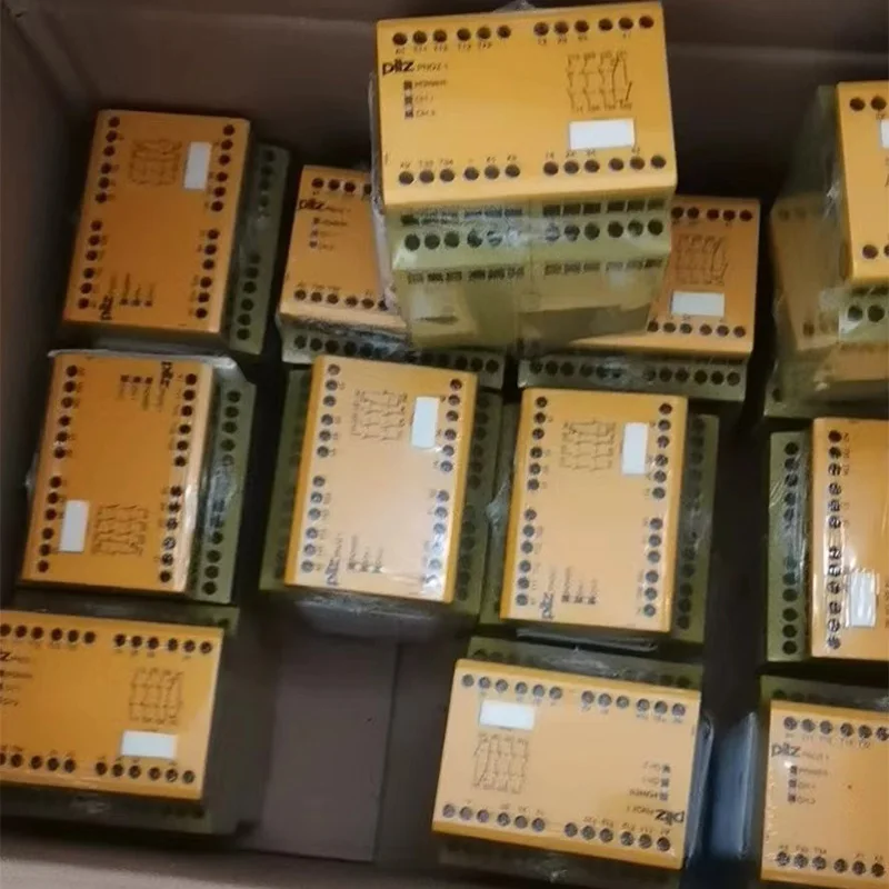 Новый оригинальный Pilz 773520 Модуль реле безопасности PNOZ mo2p 2n/o в наличии