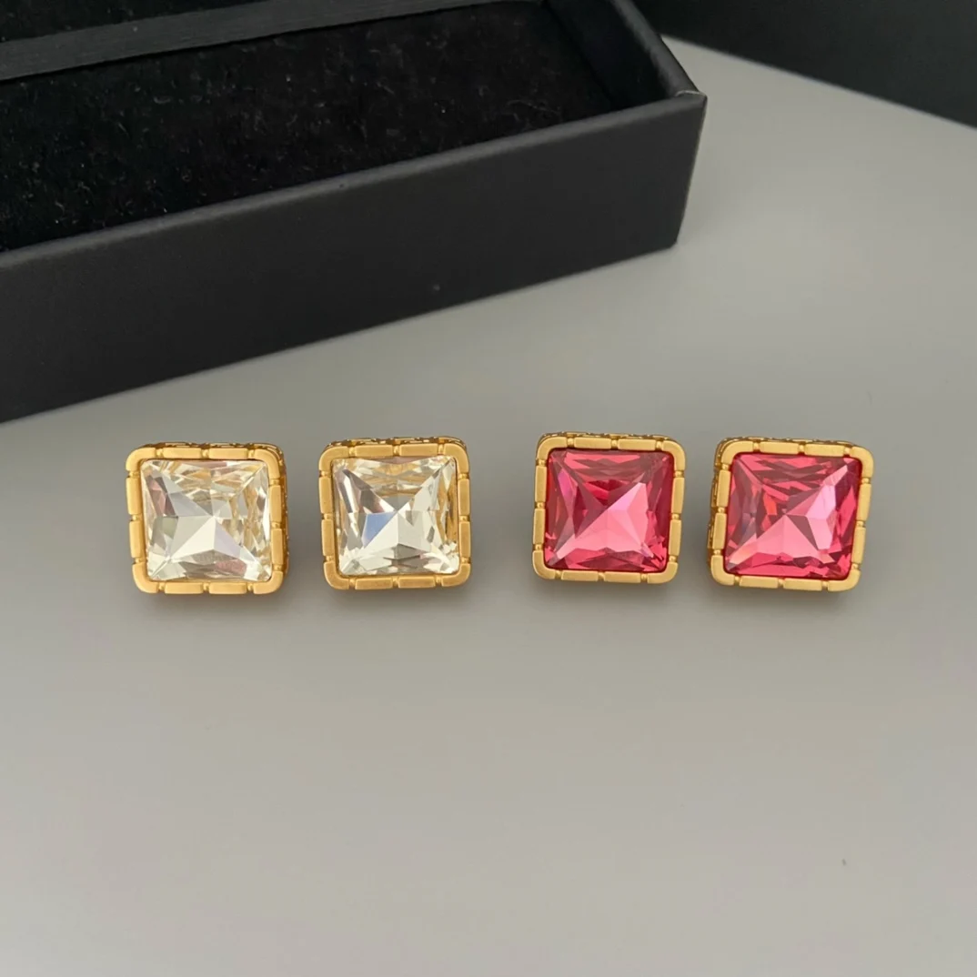 

European and American fashion retro mesh square drill Earrings