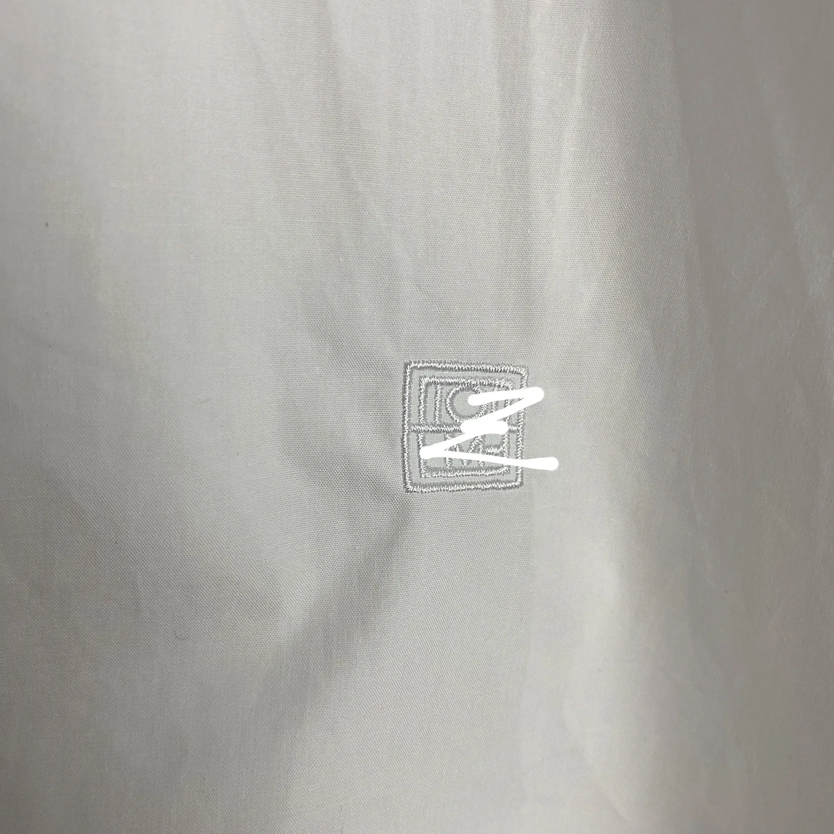 Женская рубашка с длинным рукавом и воротником-стойкой