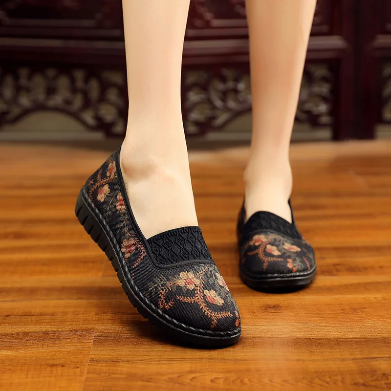 XQ Spring, Summer and Autumn New Women's Elastic Mouth Soft Non-slip Flat Heels Leisure Sports Embroidered  Single Cloth Shoes