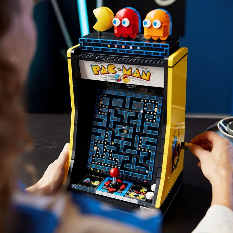 

2023 NEW 10323 Pac-Man Arcade Cabinet Building Blocks 2651pcs Retro Game Machine Bricks Toys For Kids Boys Adult Birthday Gifts
