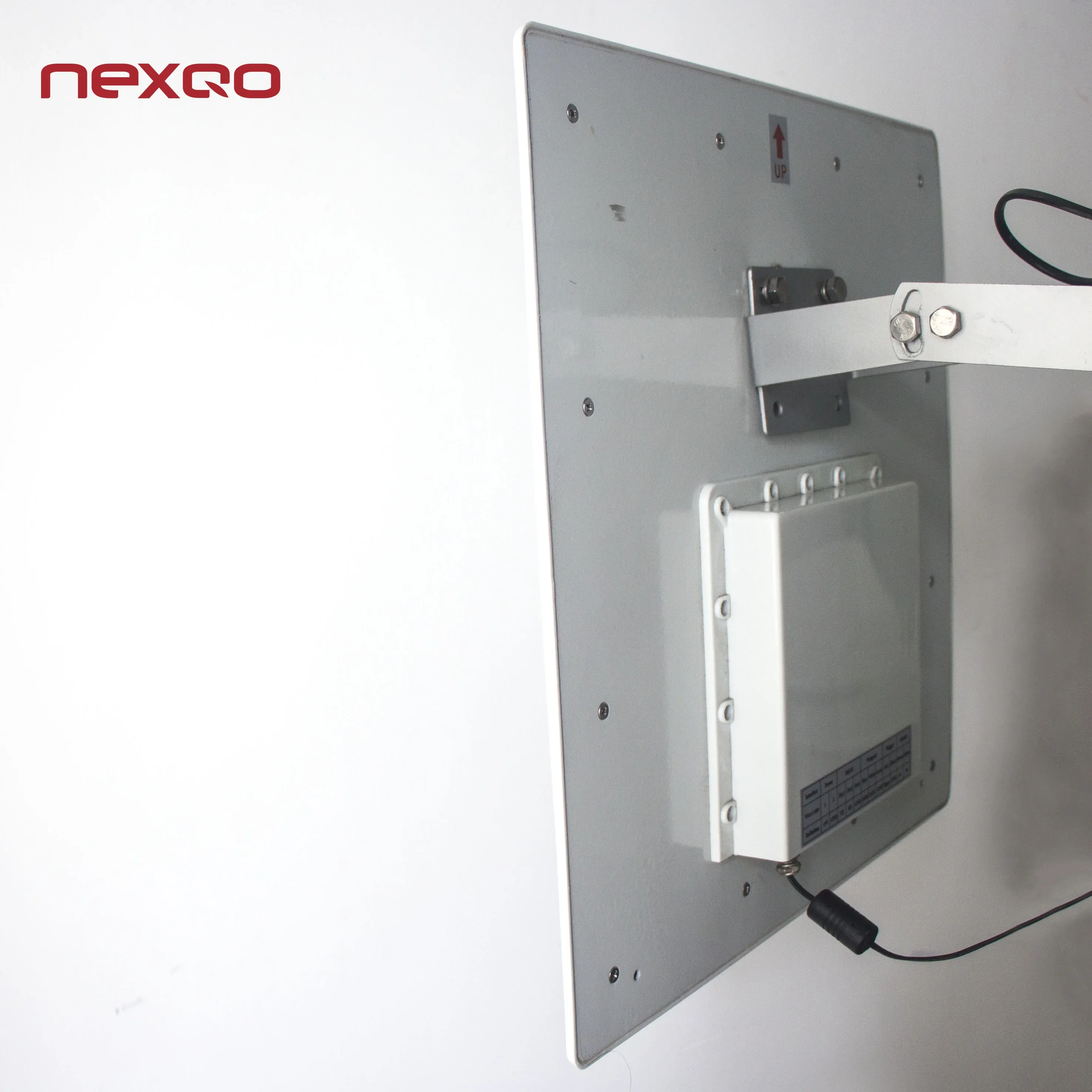 Считыватель кредитных карт с радиочастотной идентификацией для