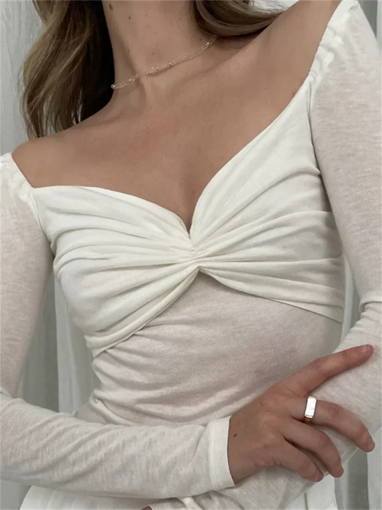 Женская блузка с длинным рукавом и квадратным вырезом