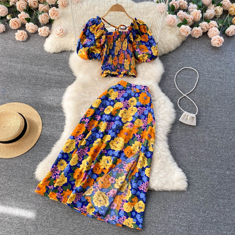 

Clothland Stylish Summer Floral Suit Two Piece Set Short Sleeve Crop Top Midi Skirt Beach Wear Chic Suits TZ250