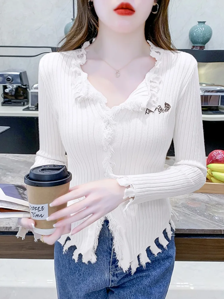 Женский вязаный кардиган с нерегулярной кисточкой и v-образным вырезом осенний