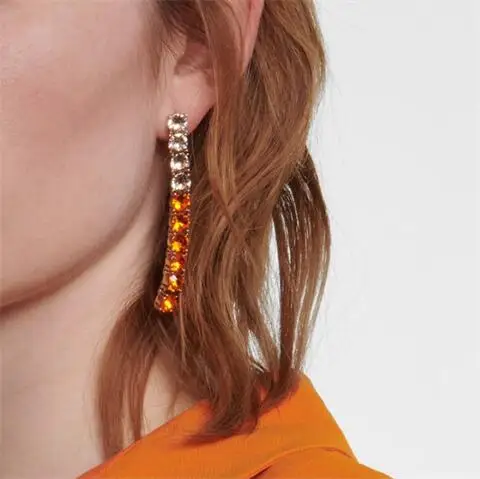 

Женские серьги-гвоздики с фианитами, в винтажном стиле