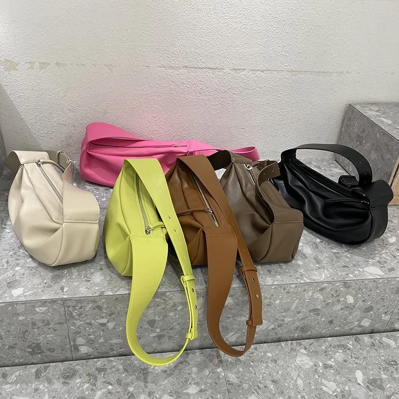 Simple and Casual Women Shoulder Bag in Soft PU Leather