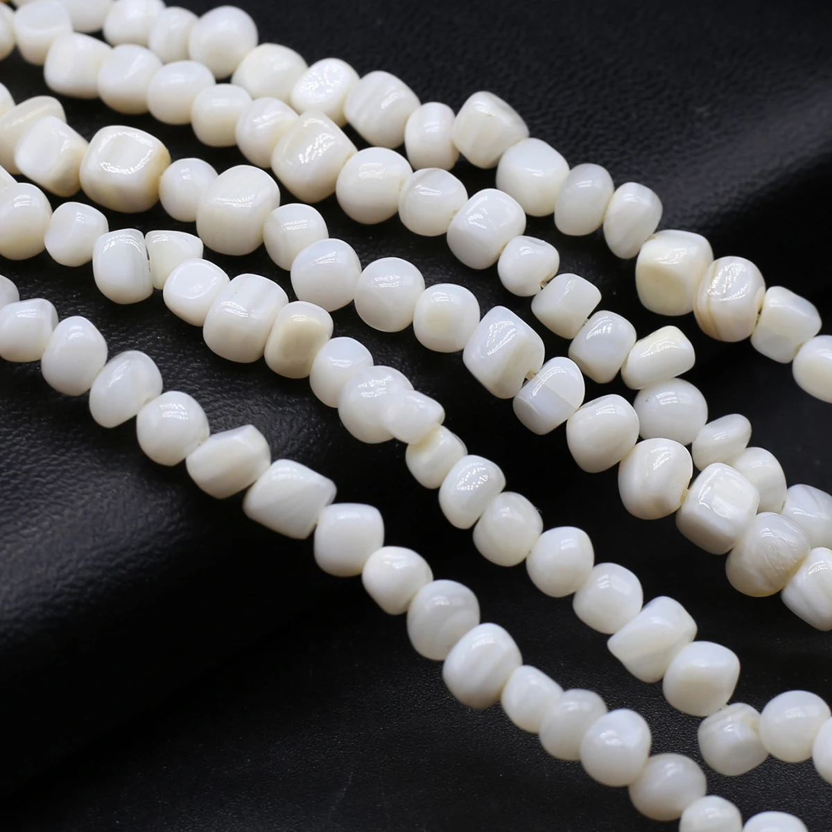 

Natural White Shell Beads Irregular Polished Art Shell Bead for Tribal Jewelry Making Diy Women Bracelet Necklace Accessories