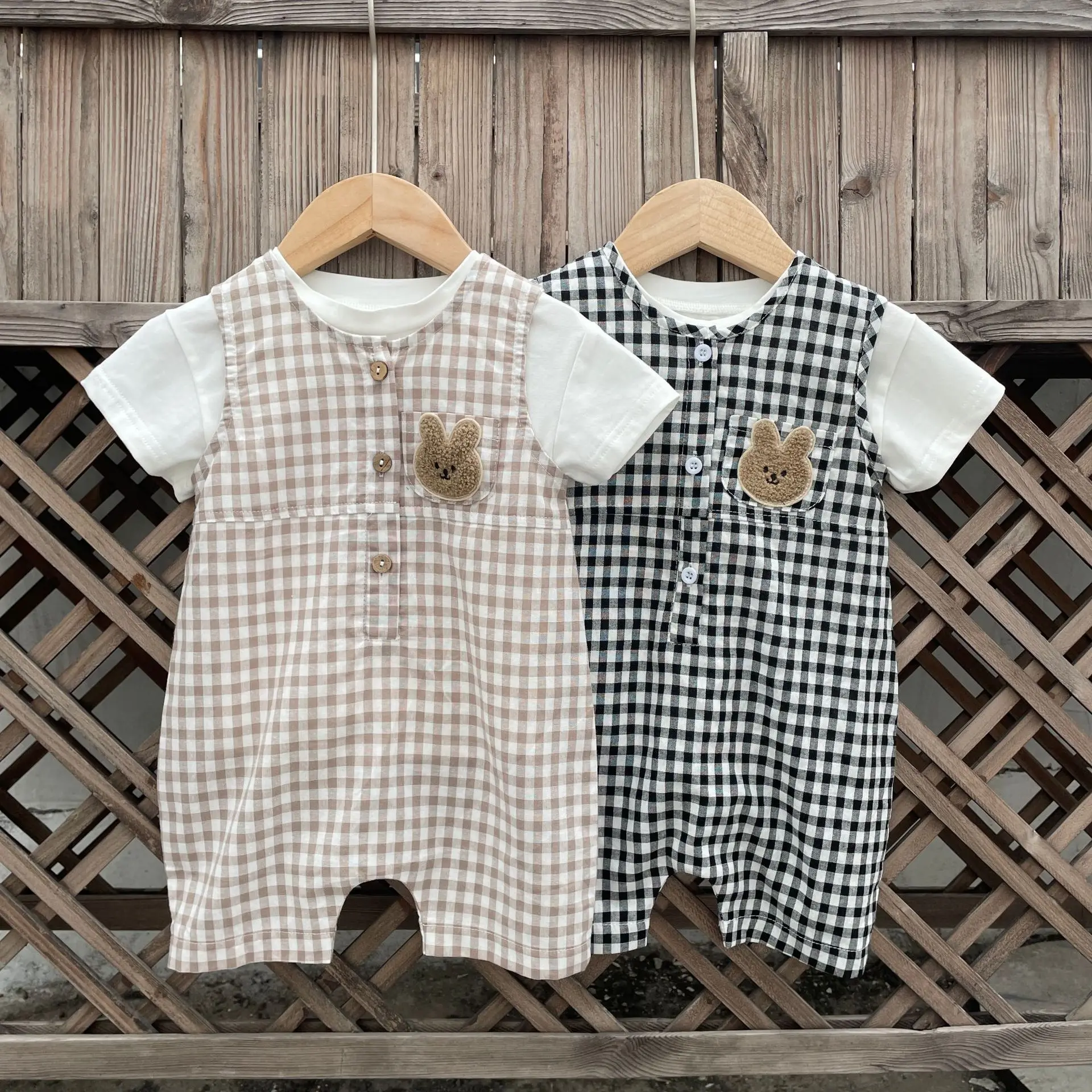 

2023 Summer Baby Boys Sleeveless Plaid Rompers Cotton Infant Bear Loose Jumpsuit Korean Fashion Toddler Baby Girl Casual Clothes