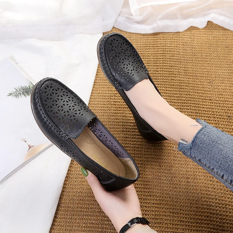 

Brand 2022 New Flats Shoes for Woman Fashion Breathable Sneakers Leathers Loafers Slip-On Comfortable Soft Bottom Womens Shoes