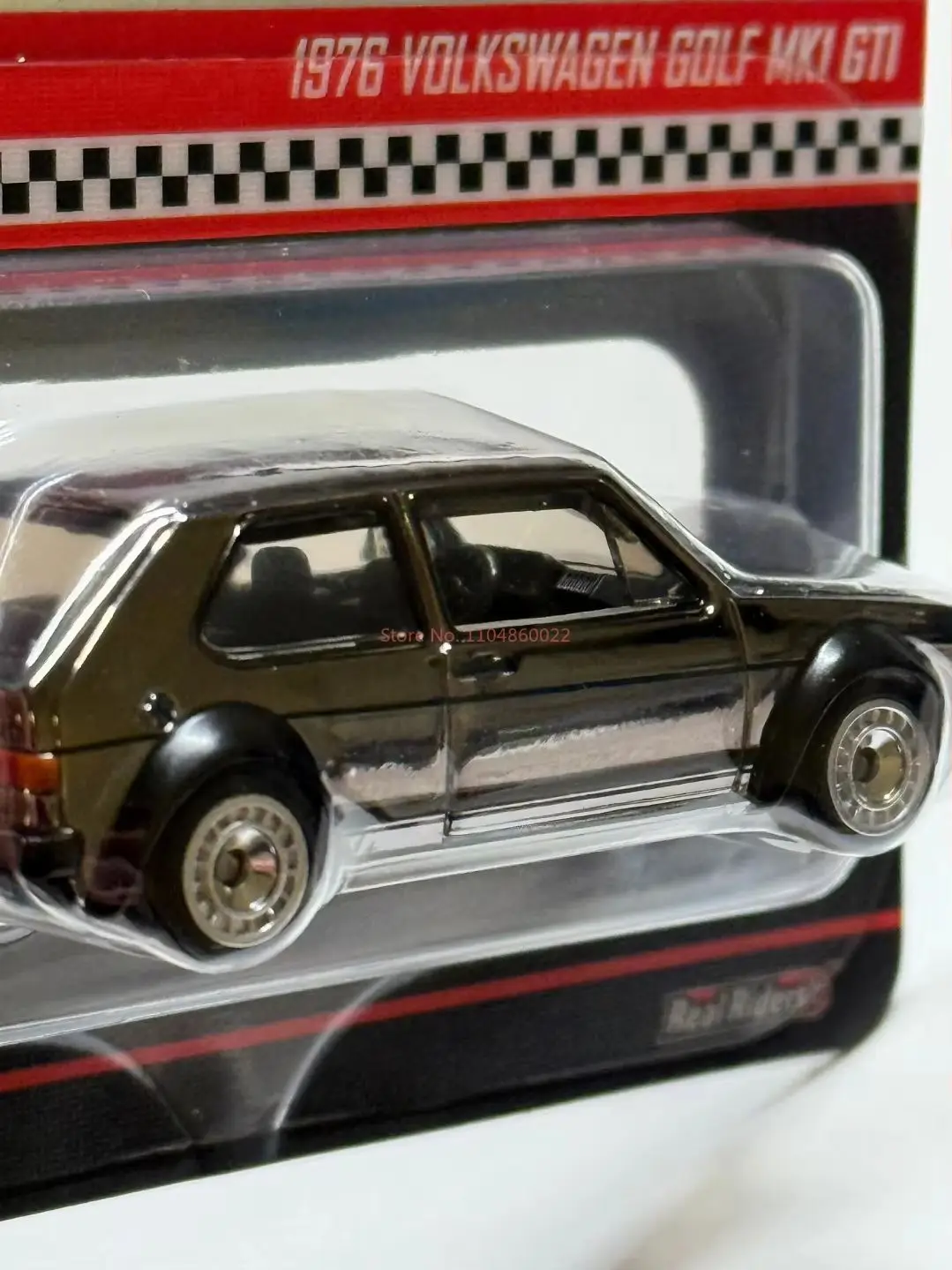 Фото New Hot Wheels Collectors RLC Exclusive 1976 Volkswagen Golf Mk1 GTI Tuned Version Коллекционная литая модель автомобиля в масштабе 1:64 №5