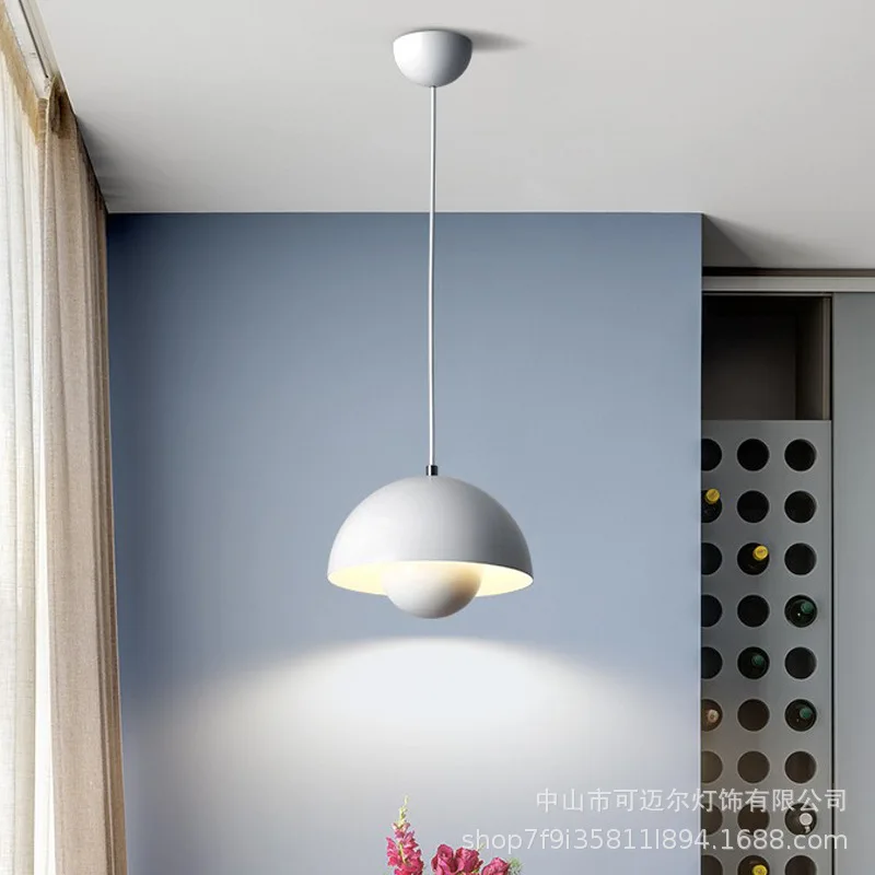 

Прикроватная люстра в скандинавском стиле, Современная Минималистичная и атмосферная лампа для столовой, спальни, детской комнаты, креативная маленькая люстра для бара