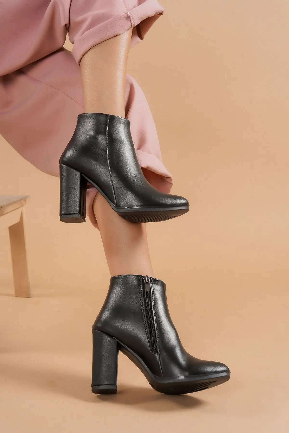 

Women's Fashion Leather Heels Boots