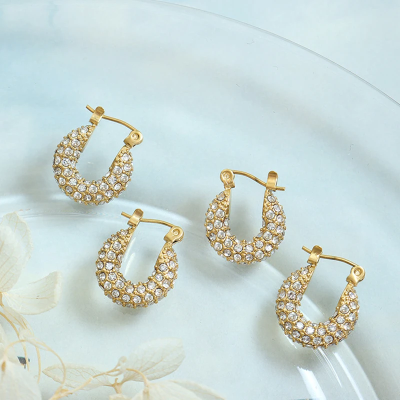 

Vintage Full Drilled Zircon U Hoop Earring for Women Female Ear Clasp Engagement Titanium Steel Jewelry European Fashion Trendy