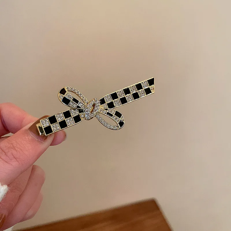 

1PC Fashion Metal Hair Clip For Women Girls Geometric Hairpin Barrettes Butterfly Bow Oil Drip Duckbill Clip Accessories Gift