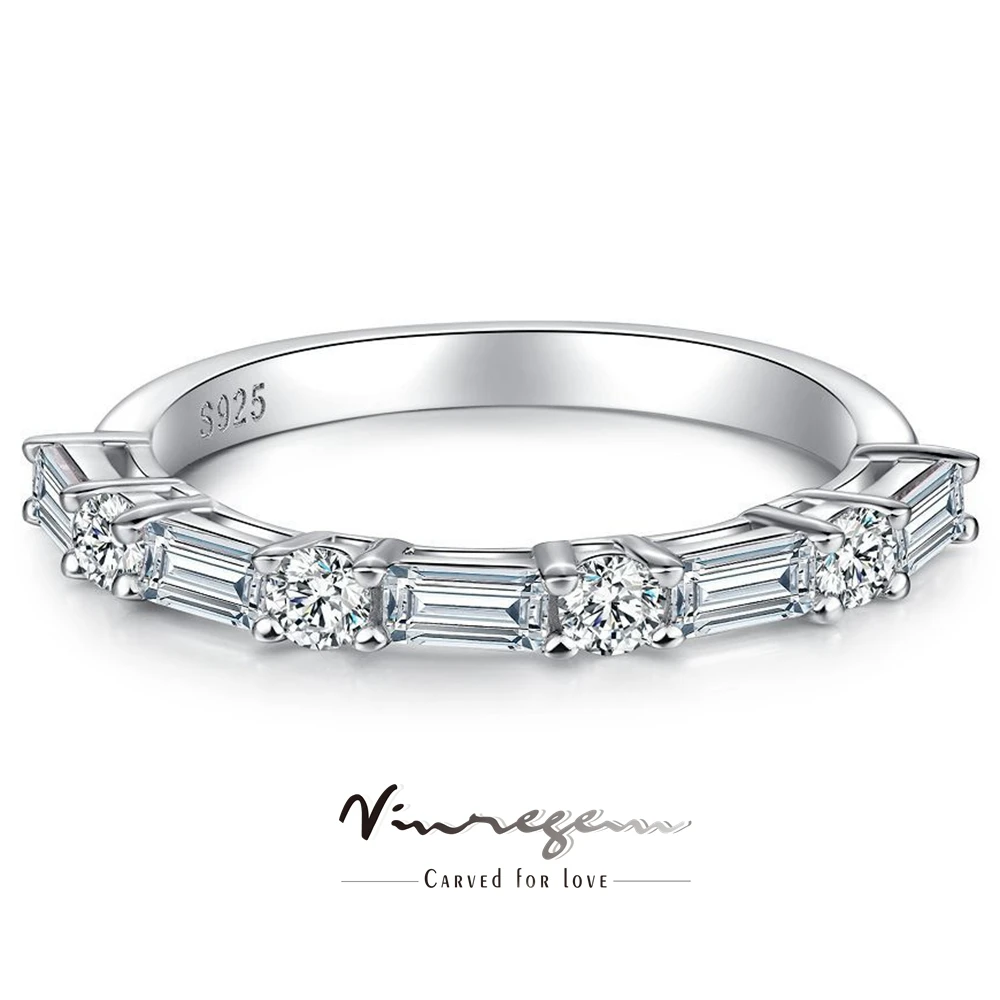 

Женское кольцо из серебра 100% пробы с сапфировым камнем