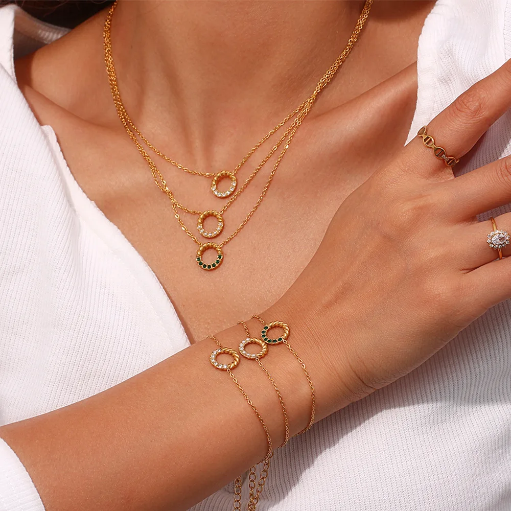 

Simple Luxurious Twist Circles Zircon Pendant Necklace Bracelet for Women Stainless Steel Plated 18K Gold Watertight Jewelry