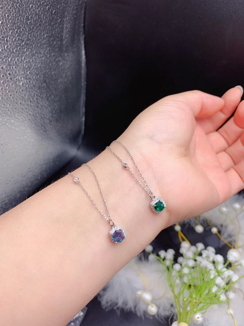 Лабораторная александритовая женская подвеска 925 пробы Серебряная новая