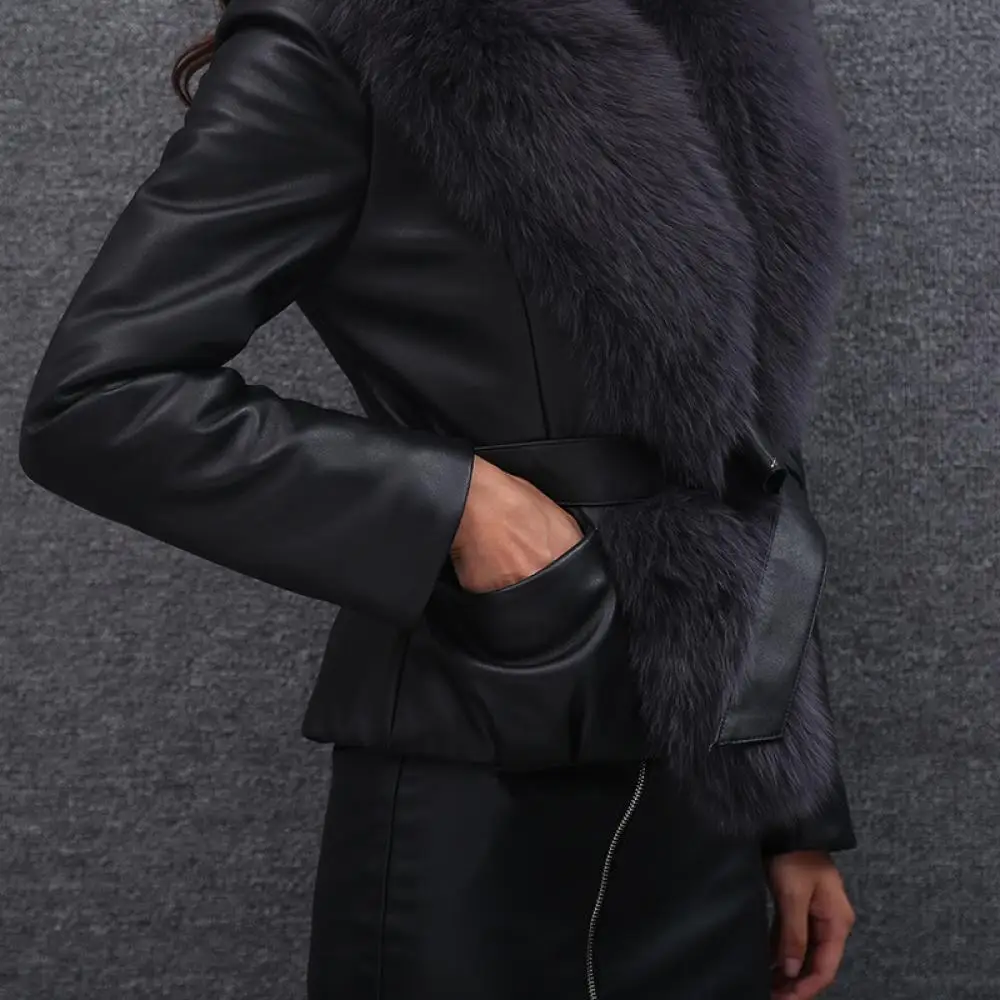 Luxury Hot Sale 2022 New Winter Women Jacket Thick Warm Faux Suede Coat with Belt Faux Fur Collar Pu Leather Jackets Outwear
