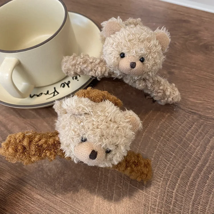 

Cute Bear Grab Clip Senior Sense Hair Clip Temperament Plush Shark Clip Autumn and Winter Hair Accessories Headdress for Women