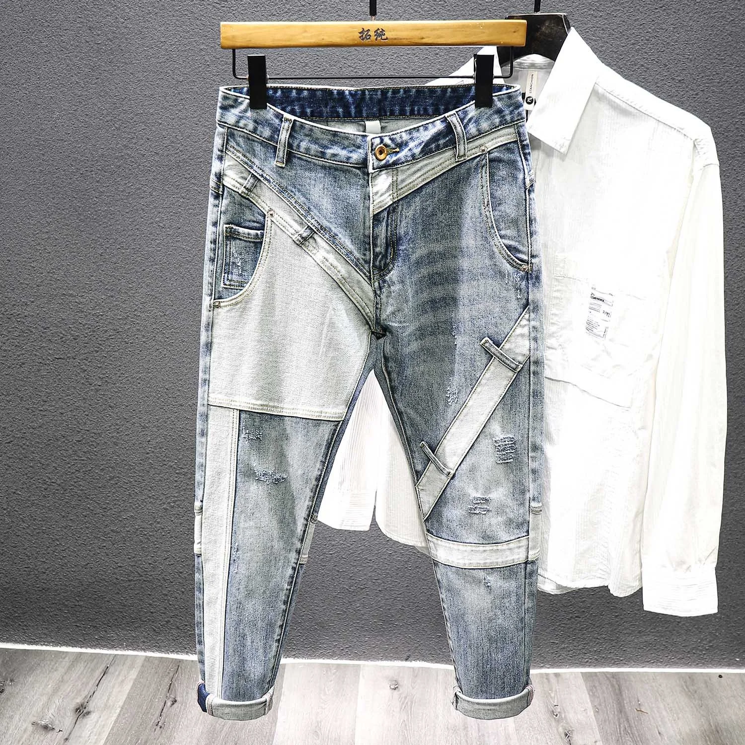 

Streetwear Biker Jeans Men Spliced Pants Personality Fashion Retro Patchwork Frayed Little Feet Denim Trousers Male