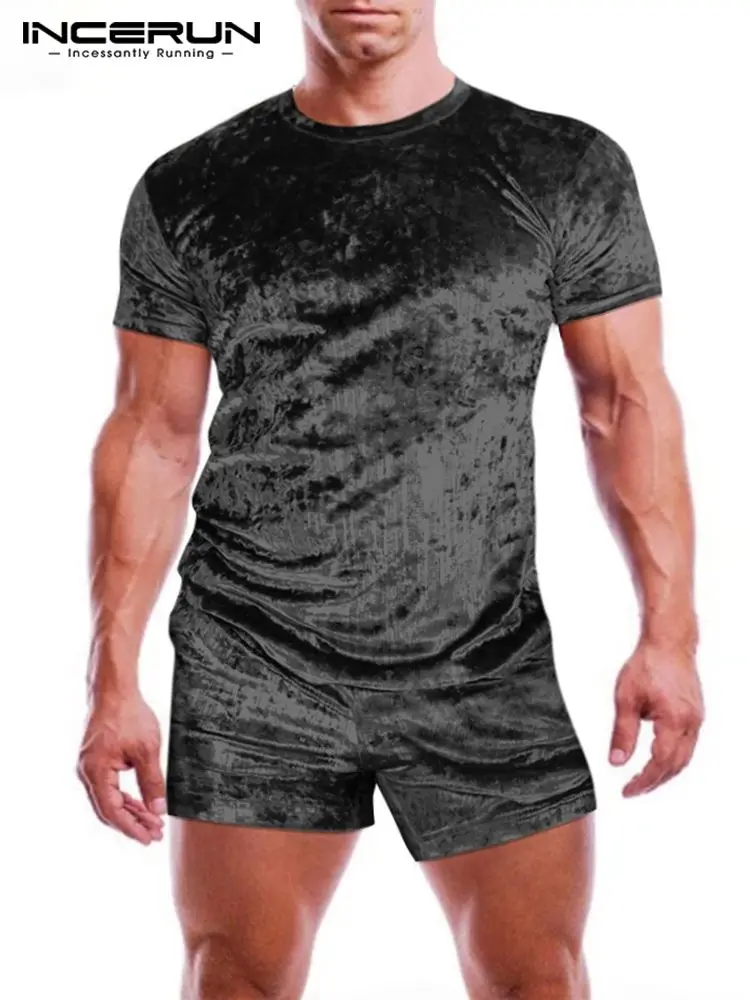 

Комплект из футболки и шортов INCERUN мужской, повседневный однотонный Велюровый комплект из двух предметов, тенниска с круглым вырезом и коро...
