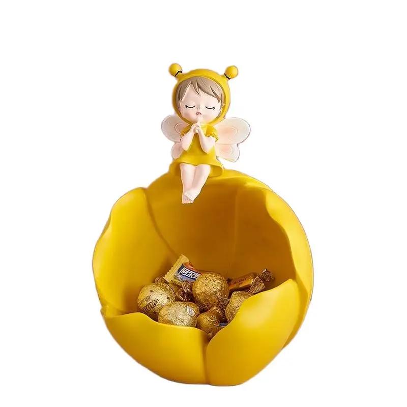 

Entering the hallway, closing the key, storing items, placing creative customers' coffee tables, electric cabinets